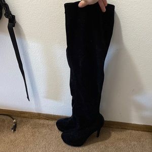 Velvet black thigh, high boots
